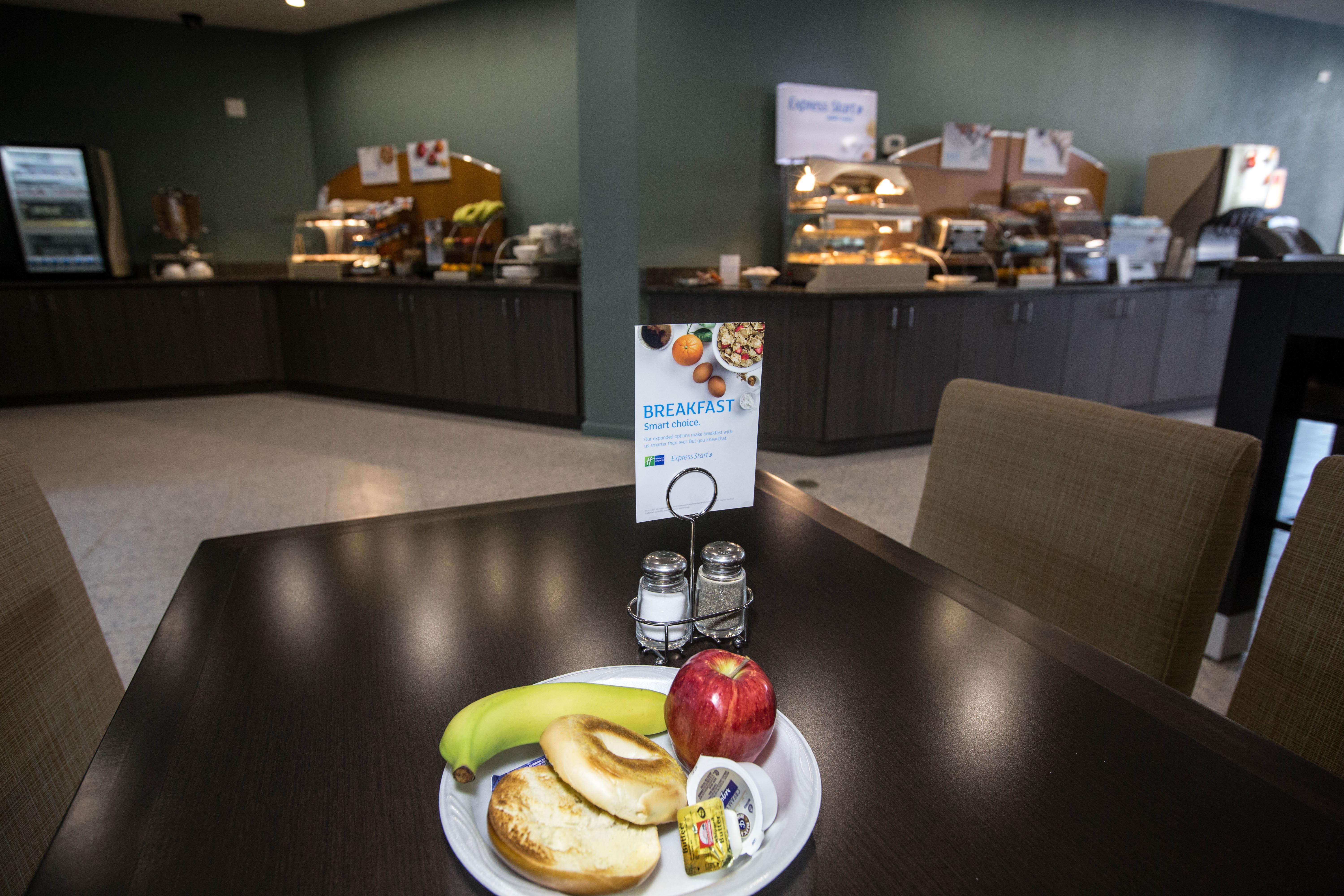 Holiday Inn Express St. Louis Central West End By Ihg Bagian luar foto